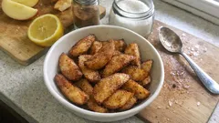 エアフライヤーで焼きりんご—シナモン香る、油なしで簡単あったかデザート