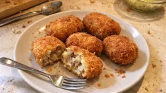 レンジ下ごしらえで手軽に。ホクホクじゃがいもコロッケの作り方