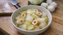 白菜と大根がじんわり染みる、ちくわだしのやさしい煮物レシピ