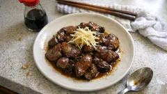 臭みを抑えてしっとり仕上げる、鶏レバーのしょうゆ煮(しょうが入り)