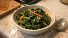 茹でて和えるだけ、味が決まる。ほうれん草のごま味噌和え（しっとり仕上げのコツ）