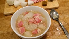 大根が7〜8分でしみる：ベーコンの旨みで作るコンソメ煮レシピ