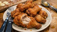 圧力鍋で下味しみしみ、揚げ時間短め—外カリッ中ジューシーな手羽元フライドチキン