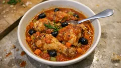 鍋ひとつで本格、鶏のカッチャトーラ——皮目を焼いてから煮込むだけ