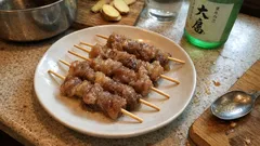 おでんの牛すじ、臭みなしでやわらかく—下ゆで5分からの基本下処理